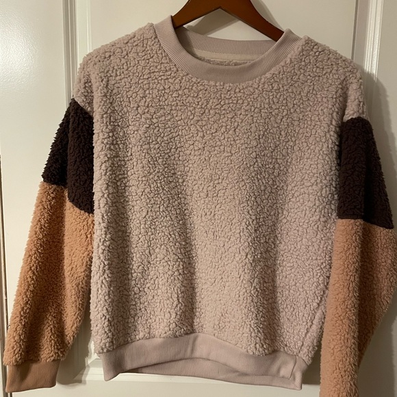 American Eagle Outfitters Tops - American Eagle Sherpa